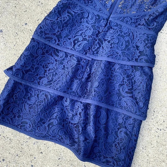 BCBGMAXAZRIA Hanah Navy Blue Lace Tiered Sleeveless Formal Cocktail Mini Dress - Picture 9 of 9